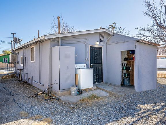 3rd image of 15770 Cottonwood St