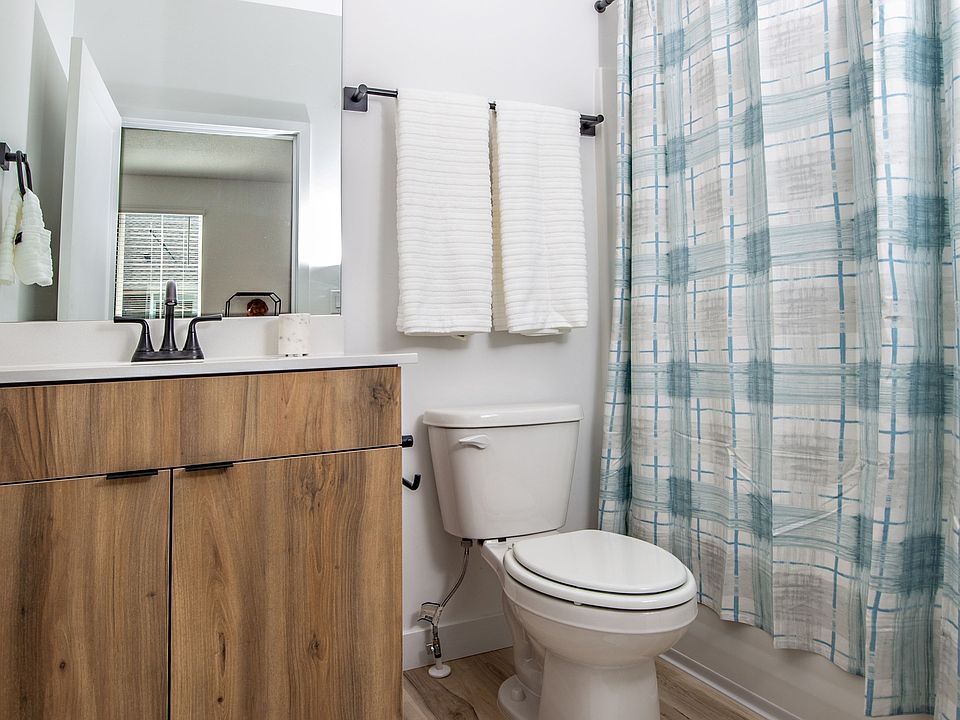 Towns - Bathroom