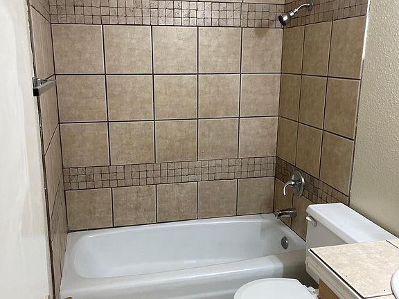 3rd image of 117 Wicks Ave