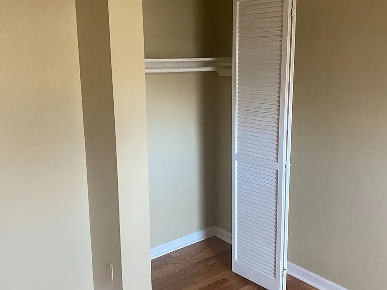 207 Wakefield Pl — Photo 3