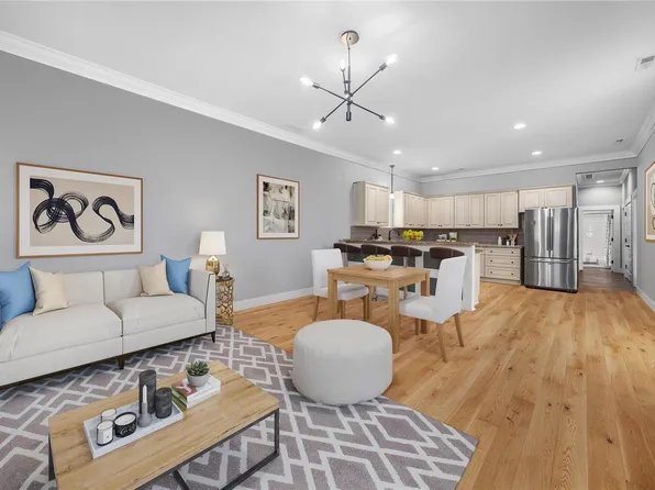 2739 Allen Ave, Saint Louis, MO 63104