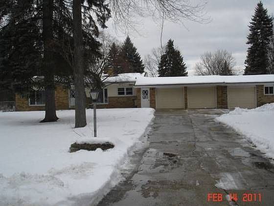 1st image of 8821 Houghton Dr