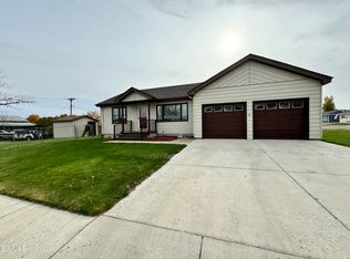 501 6th Ave NE, Watford City, ND 58854