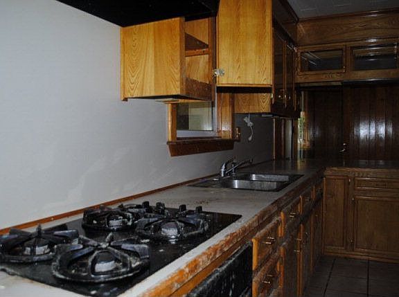 3rd image of 118 W 205th St