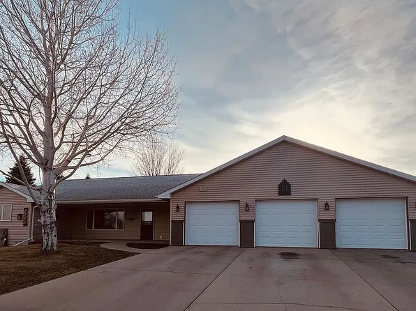 2003 17th Ave S, Brookings, SD 57006