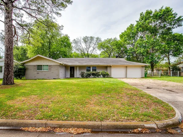 7828 Mary Frances Ln, North Richland Hills, TX 76180