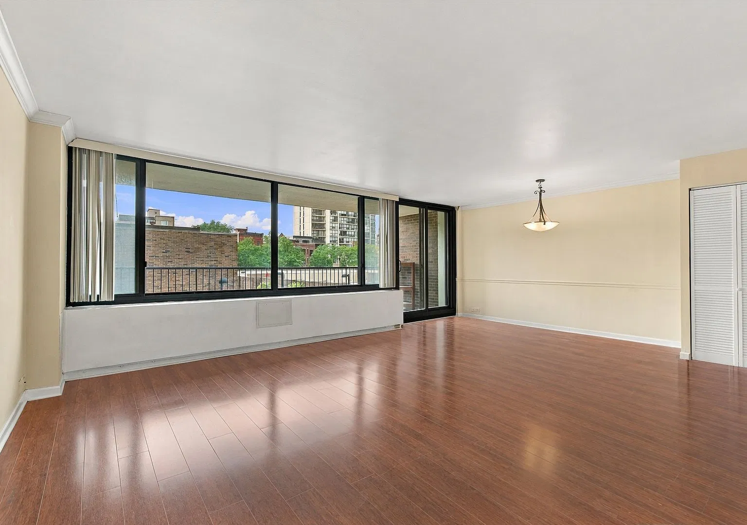 3 bed, 1500 sqft, $5,295 — Photo 2