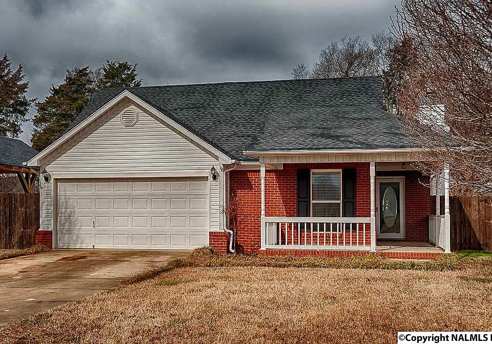 1st image of 209 Cedar Creek Cir