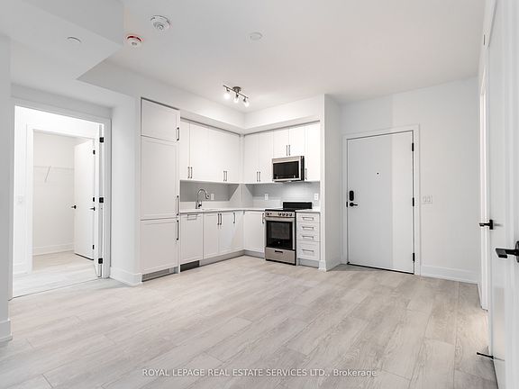 4th image of 2450 Old Bronte Rd #325