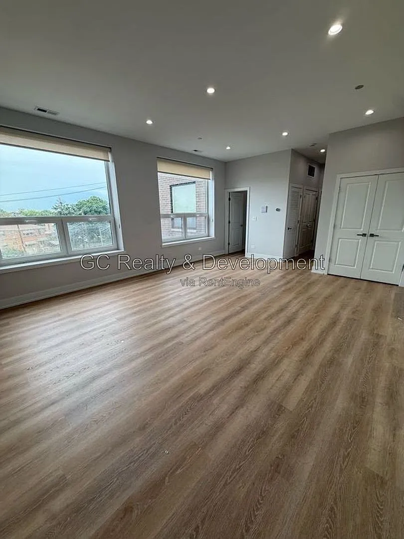 2 bed, 2.0 bath, $3,350 — Photo 3