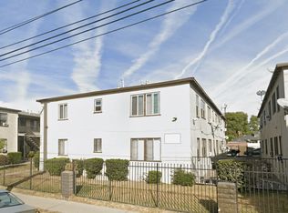 17037/17043/17049 Vanowen St., Van Nuys, CA 91406
