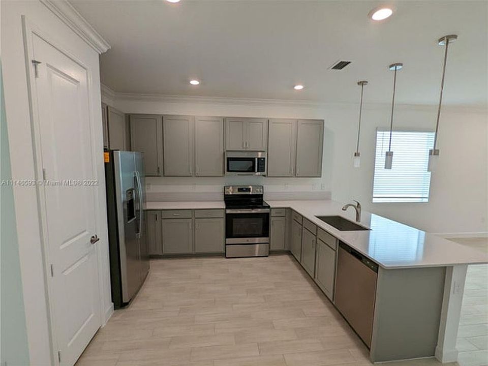 1st image of 15061 Three Ponds Trl