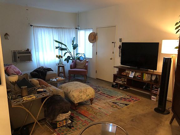 3rd image of 11831 Mayfield Ave APT 7