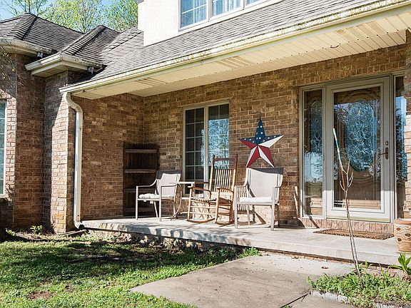 3rd image of 4181 N Farm Road 35