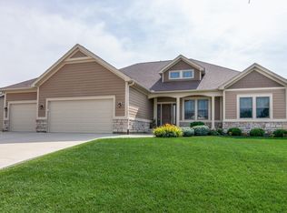 128 Deeter Dr, Englewood, OH 45315