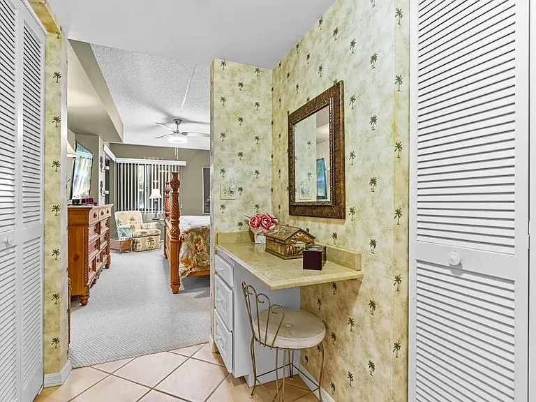 1815 Mooringline Dr #2E — Photo 12