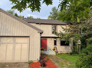 352 S Cove Rd, Burlington, VT 05401