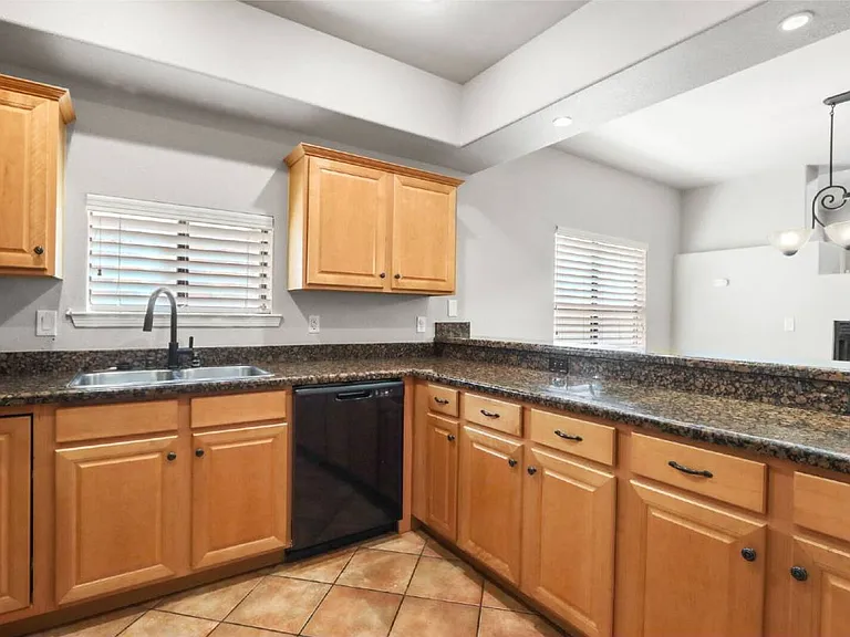 5717 Caprock Ct #B — Photo 7