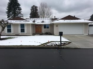 1055 NE 18th St, Gresham, OR 97030