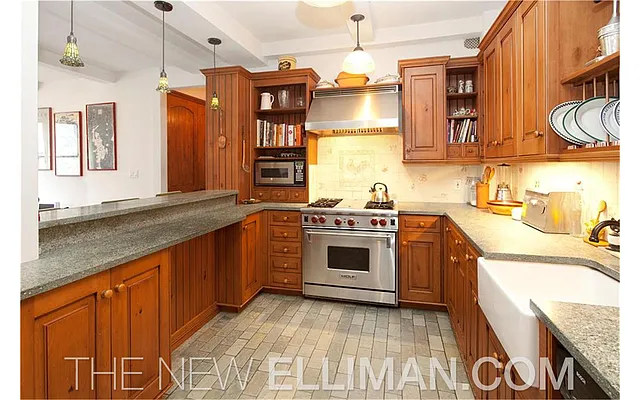 Sold by Douglas Elliman | media 18