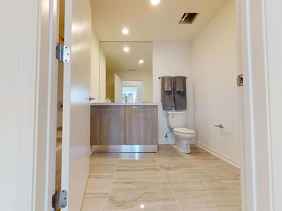 3rd image of 2536 S Wabash Ave #304JH
