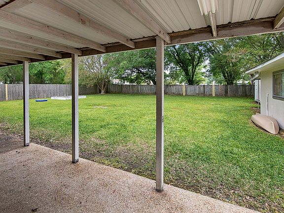 2nd image of 4851 Lois Dr