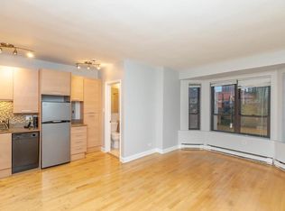 736 W Bittersweet Pl #1203, Chicago, IL 60613