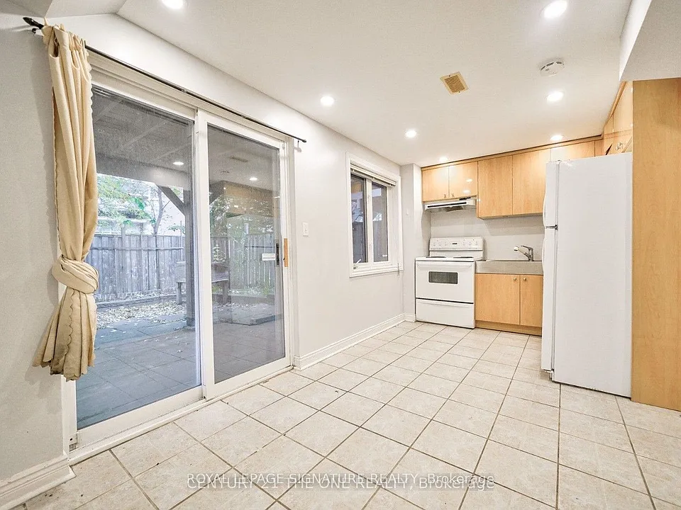 76 Highhill Dr