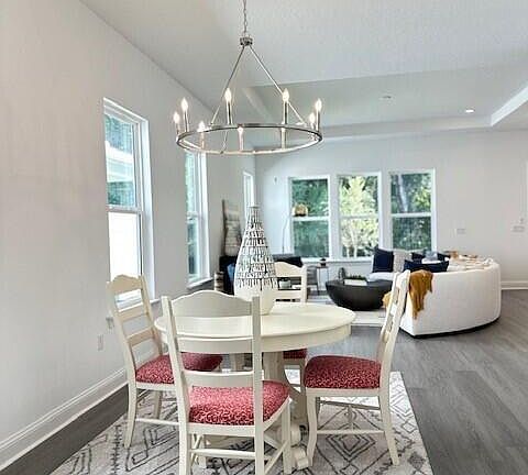 4th image of 171 OAKMOSS Drive