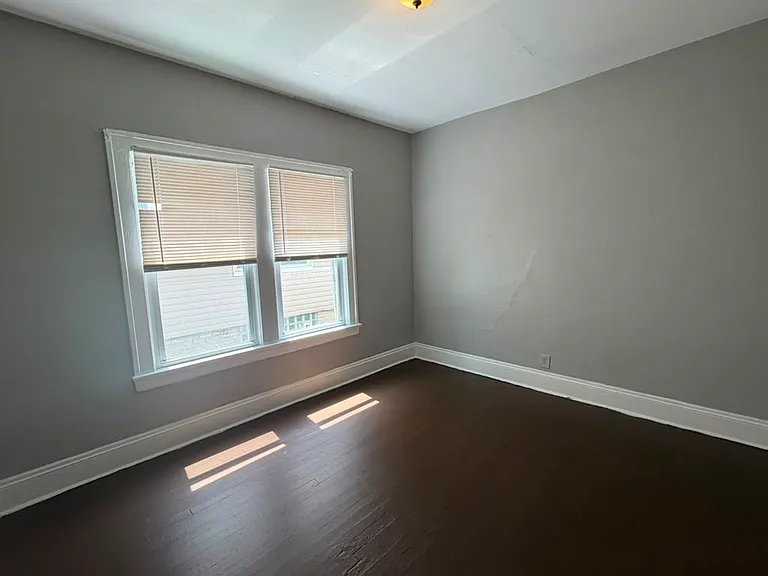 3697 E 146th St #1 — Photo 11