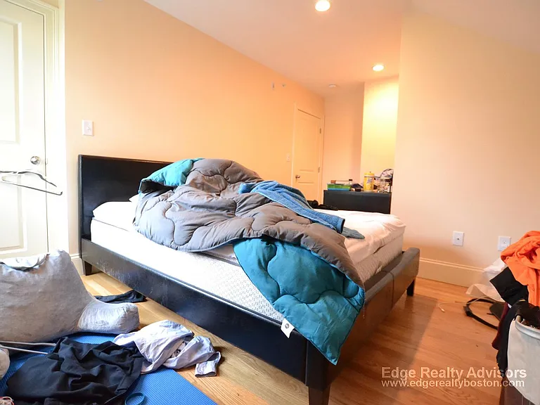 11 Sparhawk St #3A — Photo 9