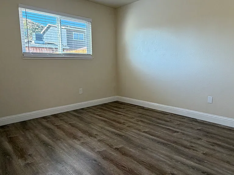853 Rancho Way — Photo 7