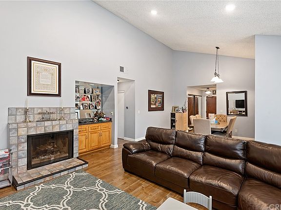 4th image of 9960 Owensmouth Ave Unit 37