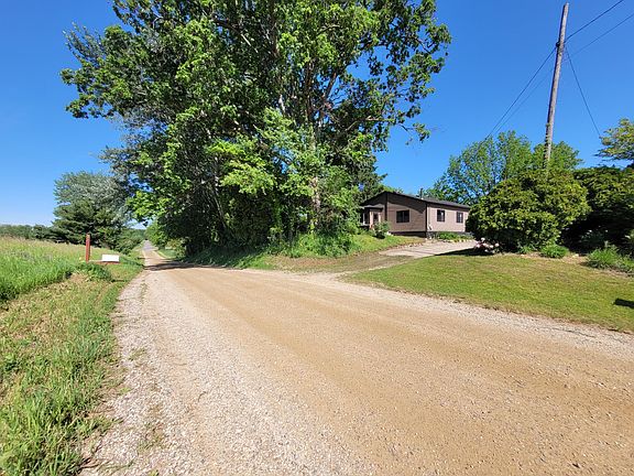 3rd image of 9007 Lake Rd