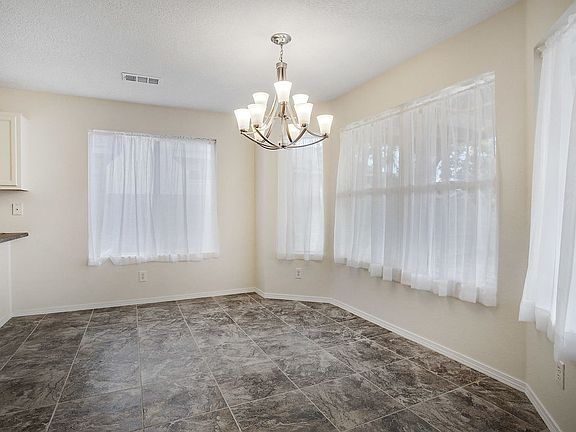 5th image of 628 Vista Lejos Ln SW