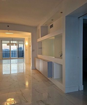 5th image of 19111 Collins Ave