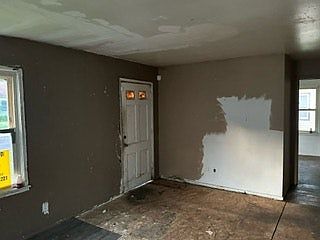 3rd image of 3200 W Ann St