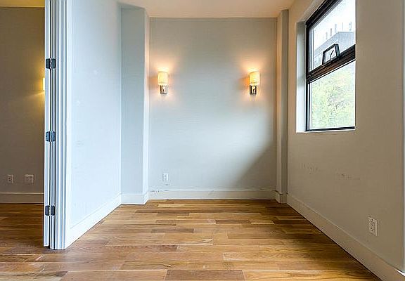 5th image of 865 Grand St #2E