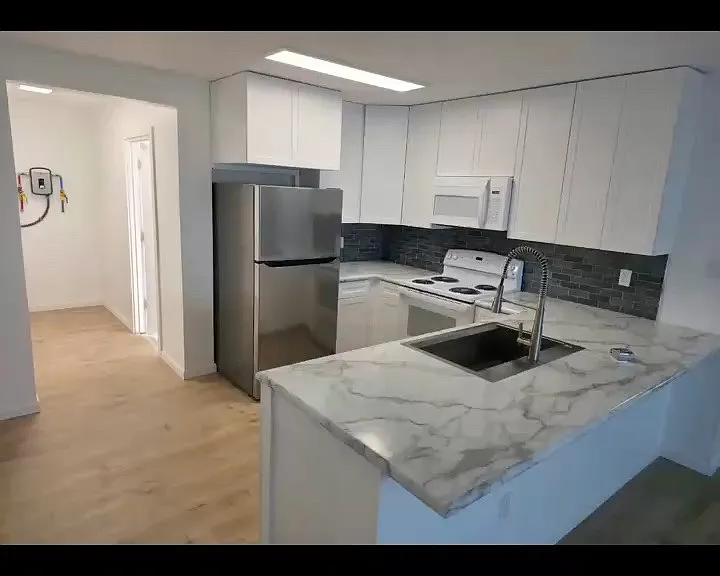 3031 NE Savannah Rd #2 — Photo 8