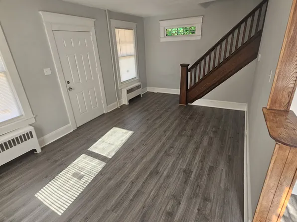 801 Hoffman Ave, Trenton, NJ 08618