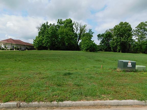 2nd image of 724 River North Dr