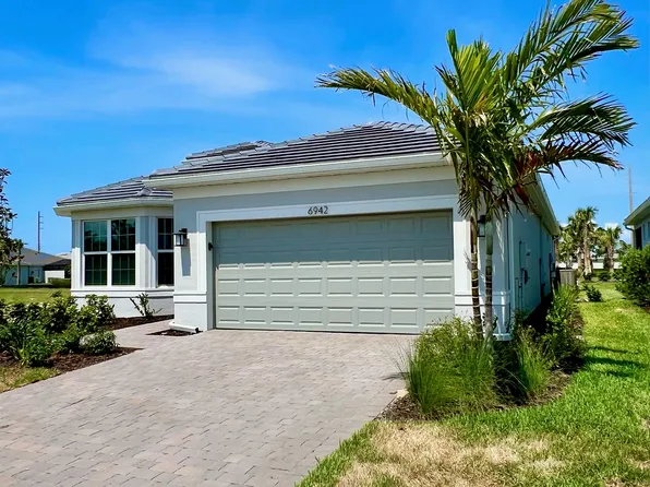6942 Honeybell Dr, Nokomis, FL 34275