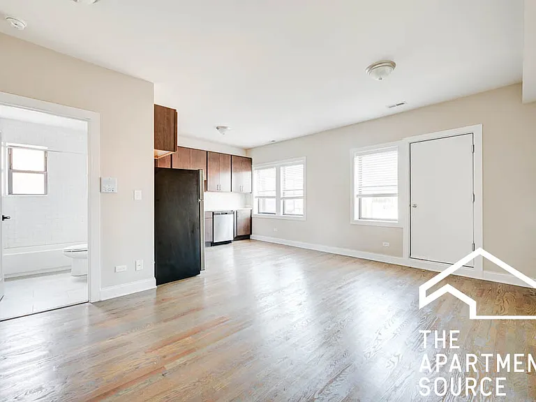 3405 W Fullerton Ave #3D — Photo 3
