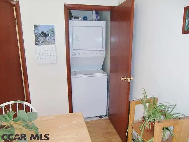 918-2 Southgate Dr — Photo 7