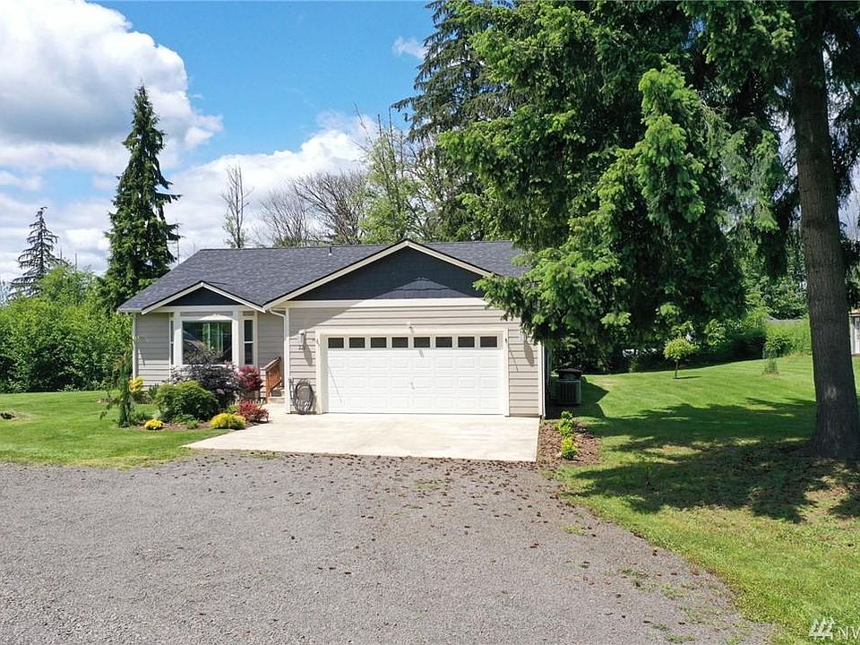 1st image of 221 Tanglewood Dr