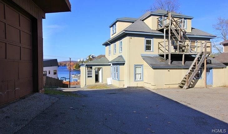 1st image of 910 S Lake Blvd