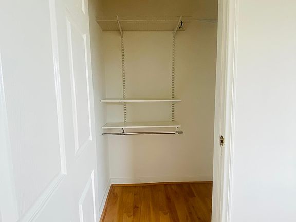 2nd image of 251 N Kenmore Ave APT 2