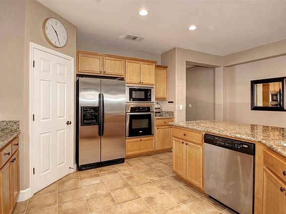 3rd image of 2366 McNary Way