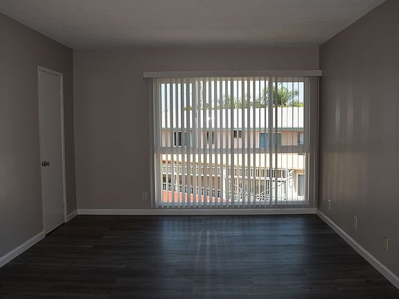 4th image of 4515 Santo Tomas Dr #10