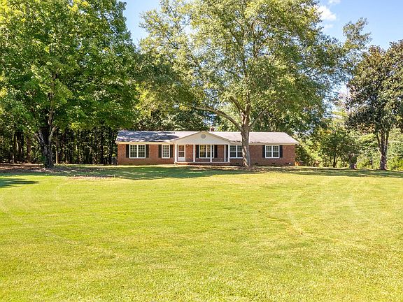 2nd image of 450 Heritage Hills Dr